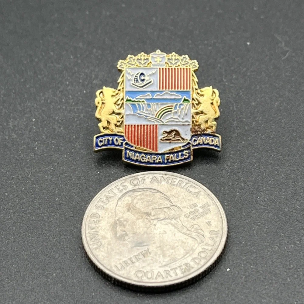 City Of Niagara Falls Canada Shield Crest Lapel Hat Pin‎